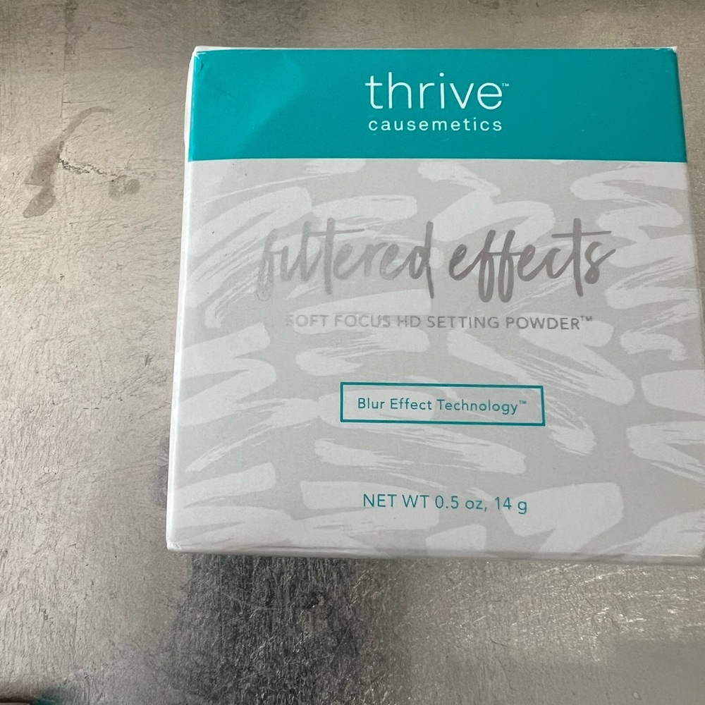 8 piece Thrive Causemetics M23 - Picture 2 of 14